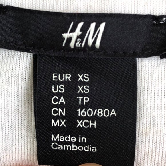 3/$25 H&M Ivory Pleated Drapy Top - Picture 5 of 6